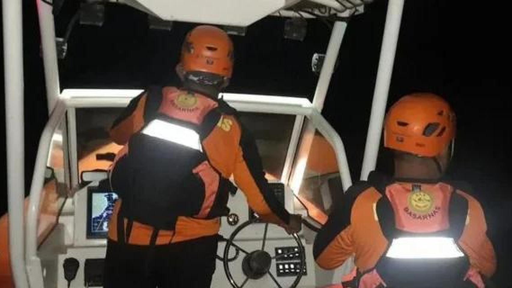 Una familia española desaparece durante el naufragio de un barco turístico en una isla al este de Bali (Indonesia)
