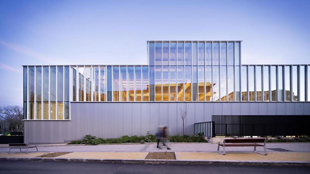 Exterior de la Biblioteca de Villaverde. Foto: Javier Callejas
