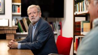 El expresidente de la Junta de Extremadura Juan Carlos Rodríguez Ibarra, durante la entrevista con EL ESPAÑOL.
