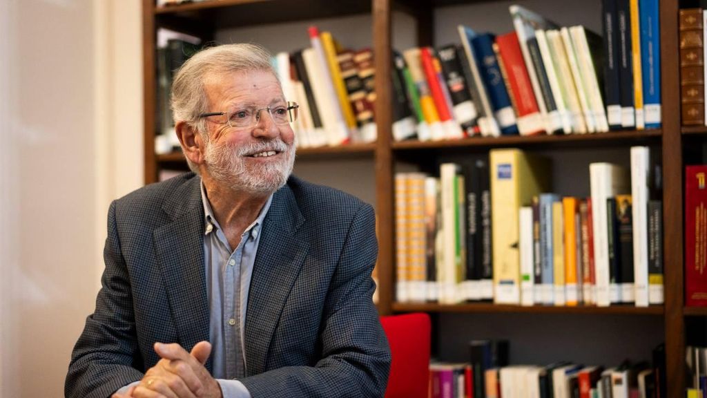 El expresidente de la Junta de Extremadura Juan Carlos Rodríguez Ibarra, durante la entrevista con EL ESPAÑOL.