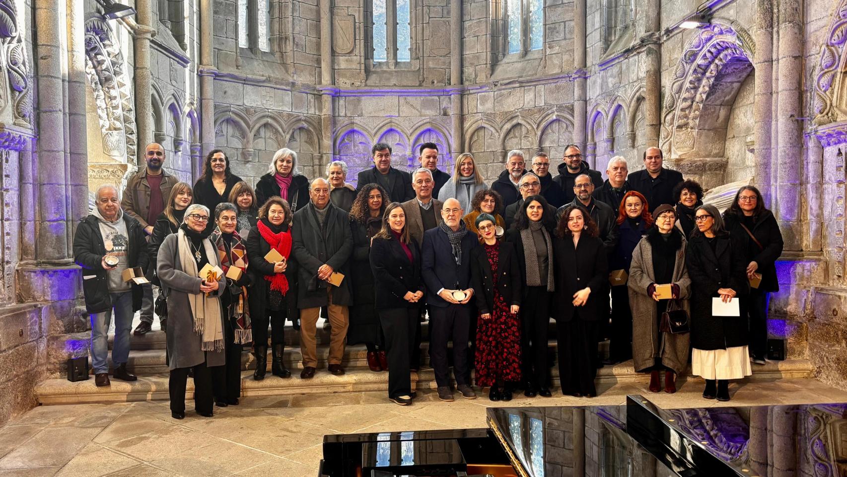 Imagen de los asistentes al acto.