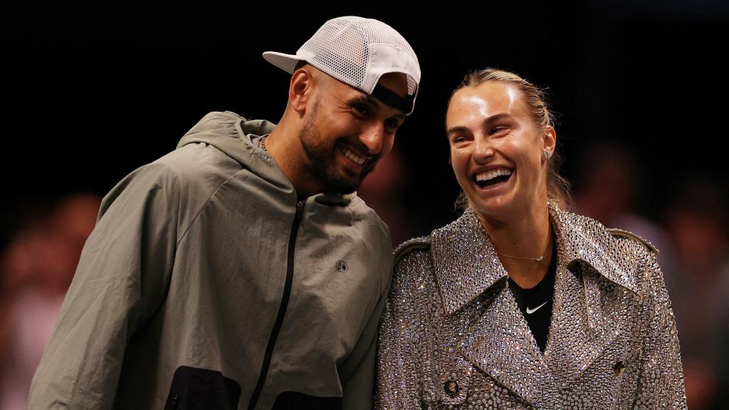 Kyrgios y Sabalenka, sonrientes antes del partido.