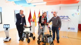 La vicepresidenta de la Junta de Castilla y León y consejera de Familia e Igualdad de Oportunidades, Isabel Blanco, inaugura dos unidades de convivencia en el Centro de Servicios Sociales La Fuencisla