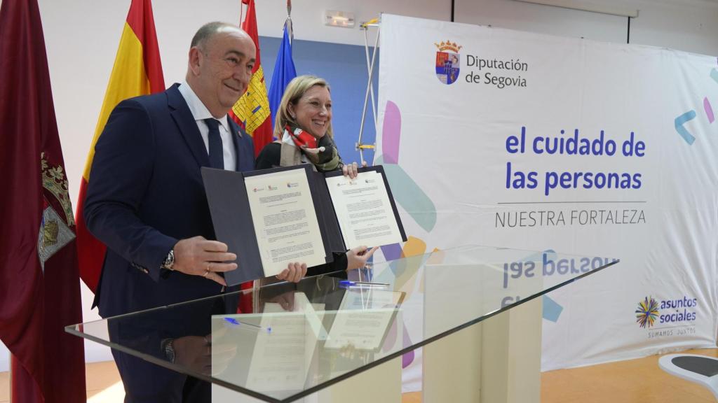 La vicepresidenta de la Junta de Castilla y León y consejera de Familia e Igualdad de Oportunidades, Isabel Blanco, inaugura dos unidades de convivencia en el Centro de Servicios Sociales La Fuencisla