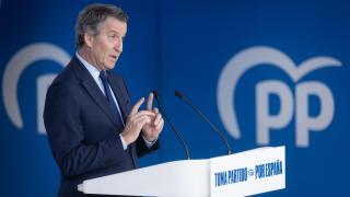 El presidente del PP, Alberto Núñez Feijóo, comparece en la sede nacional del Partido Popular. Europa Press /  Eduardo Parra