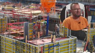 Montaje de Eduardo Roldán con obreros de la construcción (Pixabay).