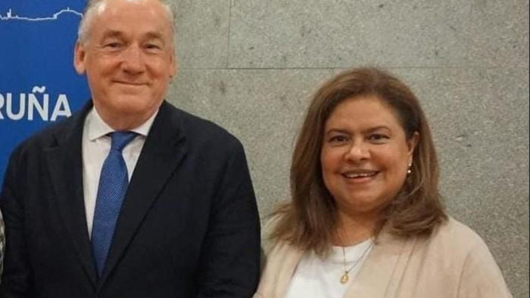 El portavoz del PP en A Coruña, Miguel Lorenzo, junto a Militzia Prieto.