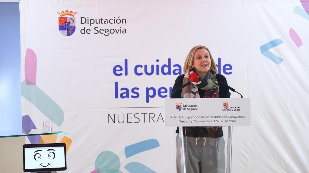 La vicepresidenta de la Junta de Castilla y León y consejera de Familia e Igualdad de Oportunidades, Isabel Blanco, inaugura dos unidades de convivencia en el Centro de Servicios Sociales La Fuencisla
