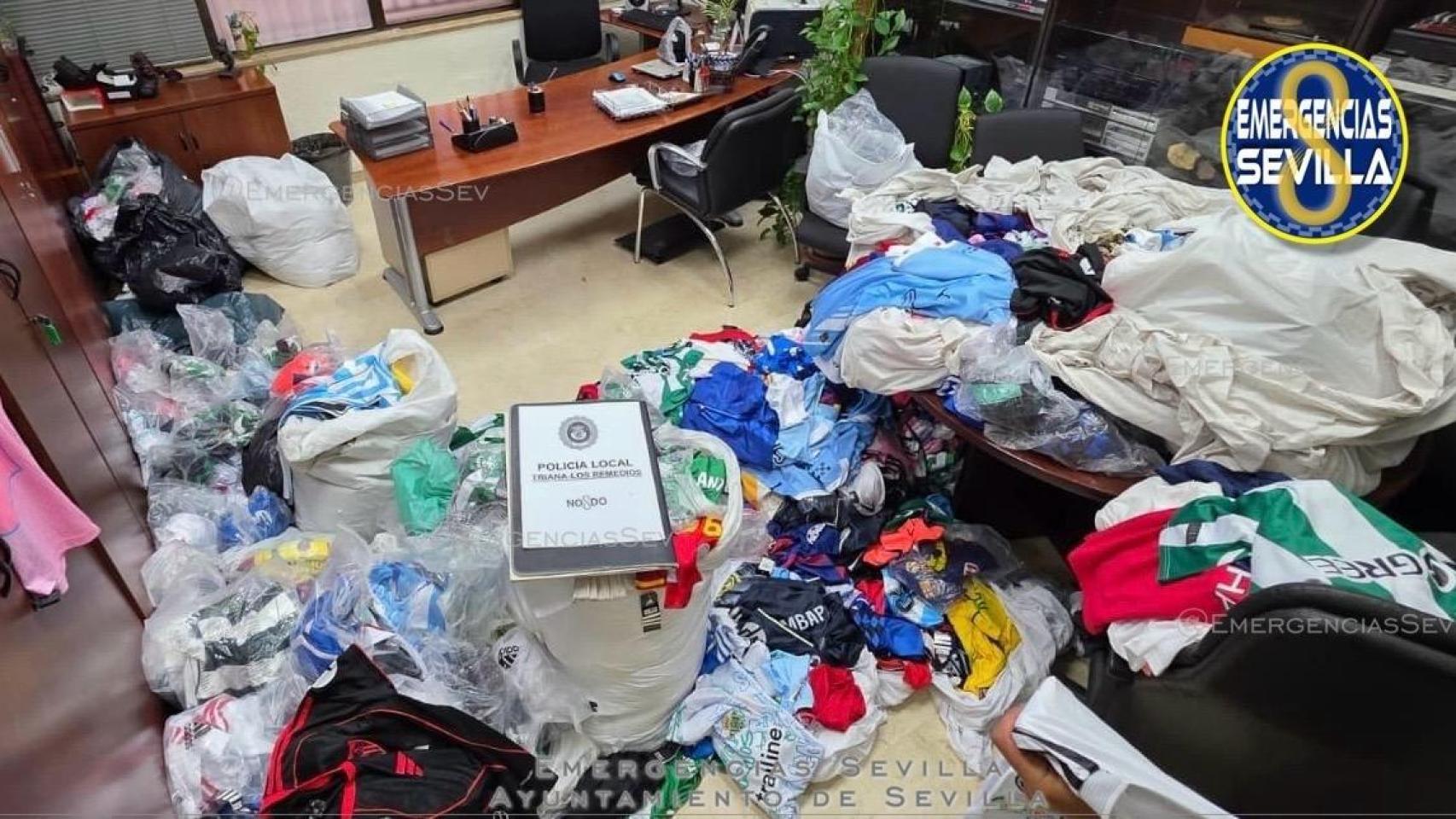 Mercancía incautada por la Policía Local.