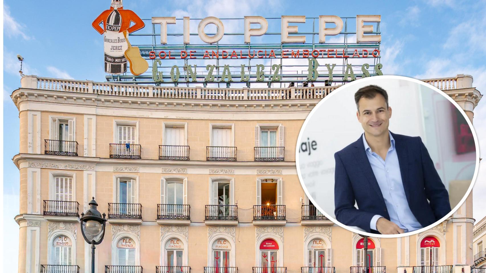 El vallisoletano Alberto Gutiérrez junto al hotel emblemático