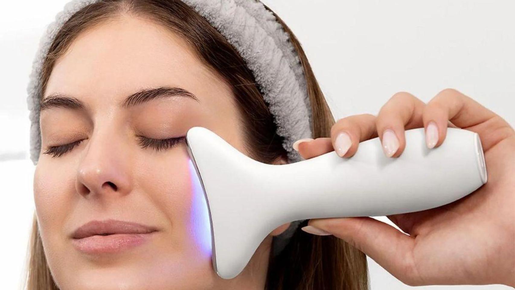 El mejor regalo que puedes hacer a una 'beauty lover' para llevar la tecnología de un centro de estética a casa