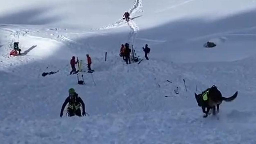 Imágenes del rescate del Greim de los montañeros en el alud de Panticosa