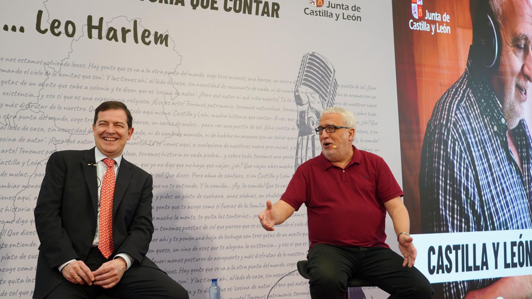 El presidente de la Junta de Castilla y León, Alfonso Fernández Mañueco, presenta el proyecto divulgativo ''Castilla y León, mucha historia que contar'', junto al comunicador y humorista Leo Harlem.