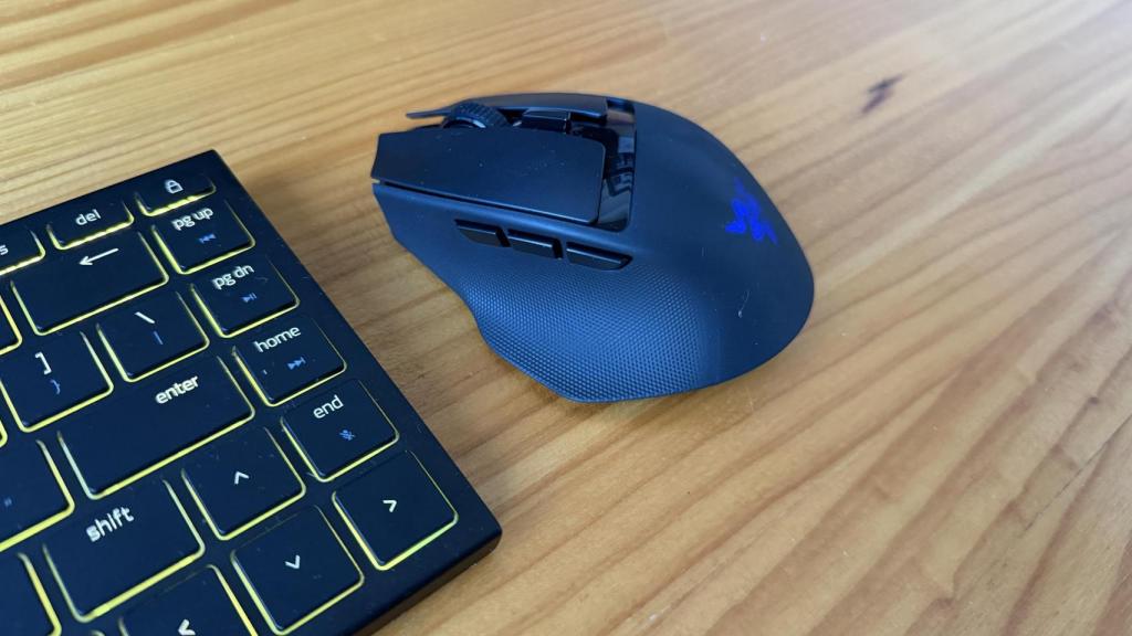 Móvil Razer Basilik