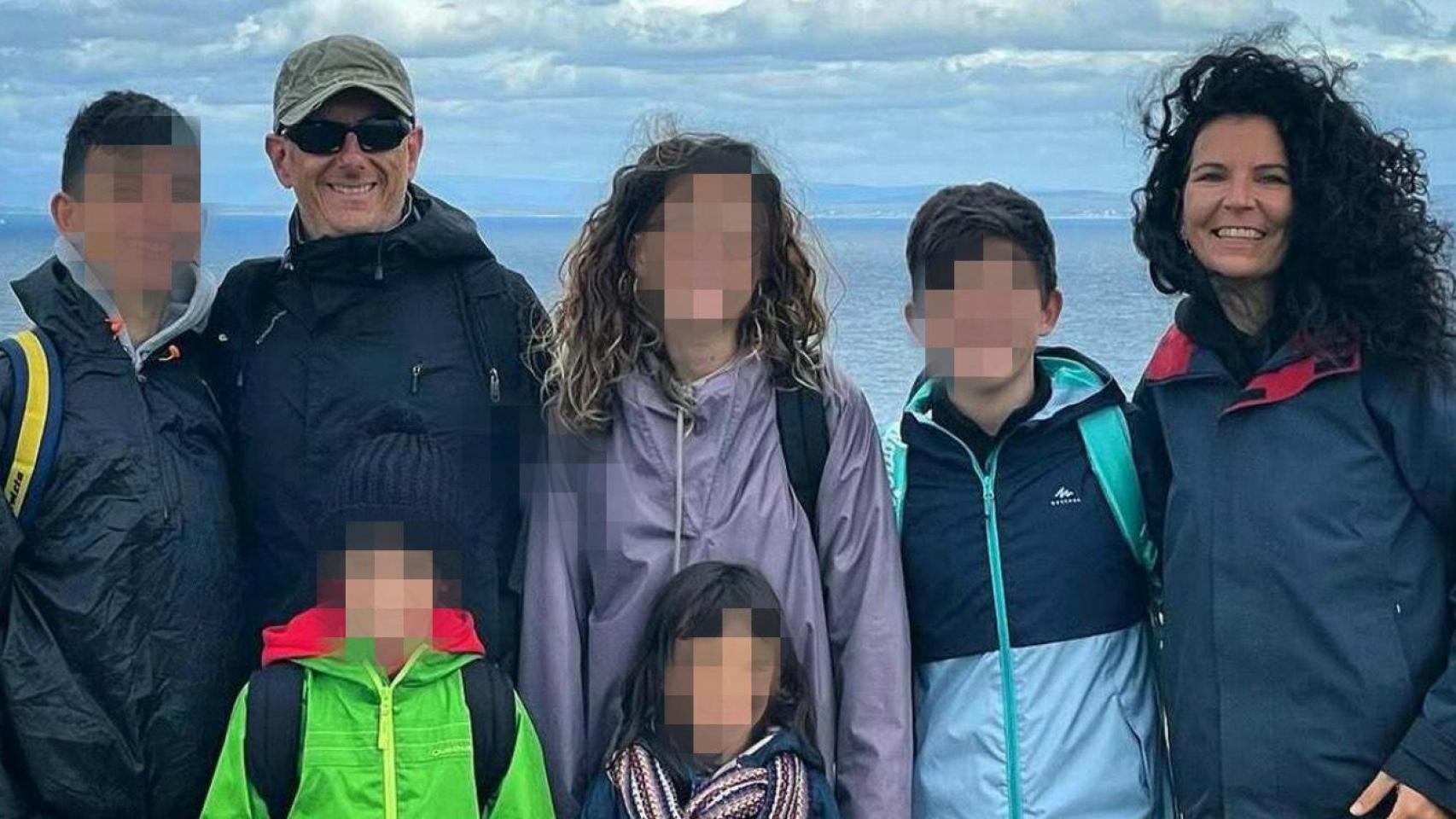 Erika di Martino con sus cinco hijos.