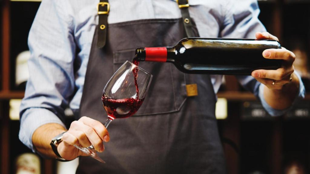 Imagen de archivo de un vino tinto