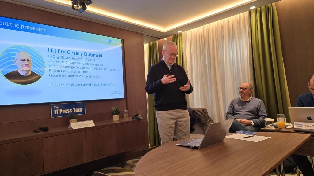 Cezar Dubinicki y François-Remmy Monnier, de 9Livesdata.