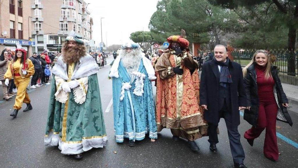 Los Reyes Magos a su llegada a Talavera de la Reina en 2024.