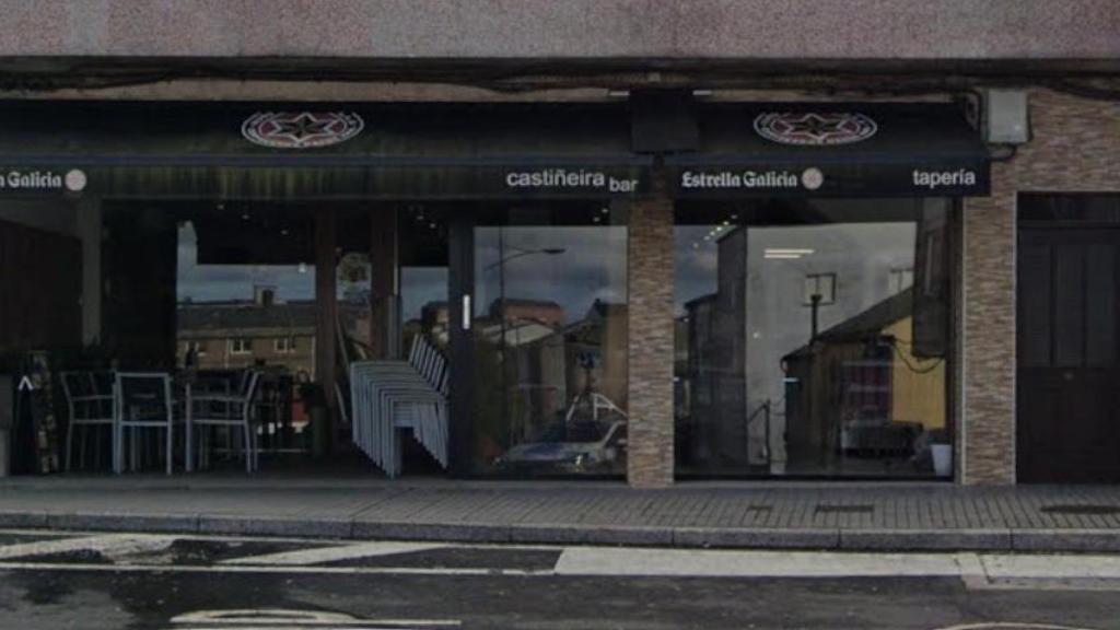 Roban de madrugada en una cafetería de Curtis (A Coruña) utilizando el método del alunizaje