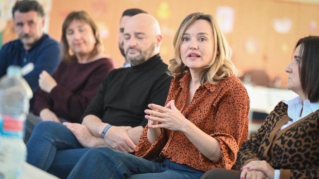 Pilar Alegría, en una visita a la sede de Adislaf