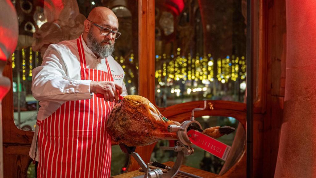 Ernesto Soriano, maestro cortador de jamón.