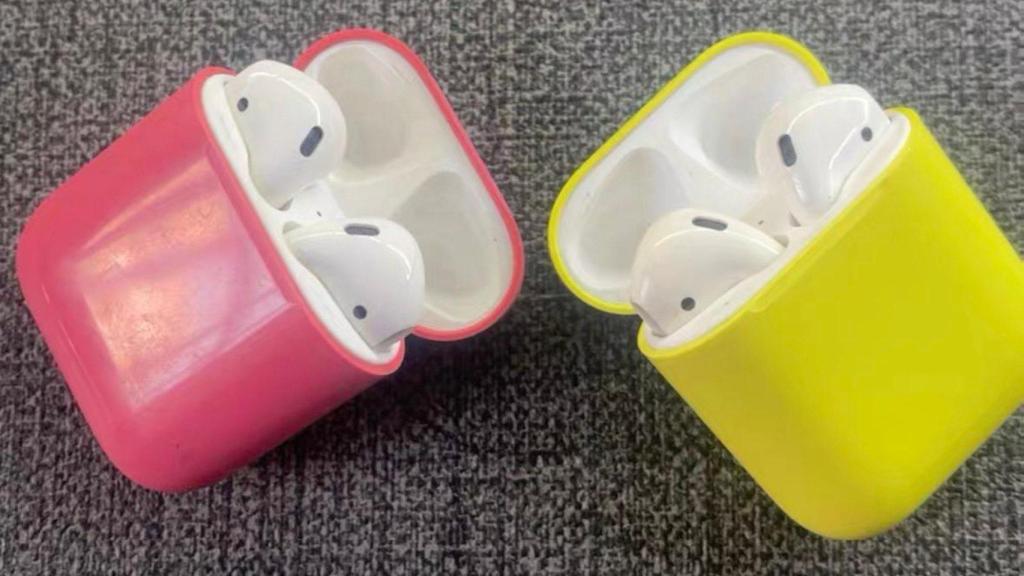 Prototipos de los AirPods originales de Apple