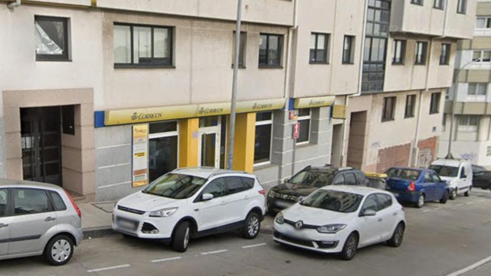 Investigan un robo en la oficina de Correos en el barrio de Os Castros en A Coruña
