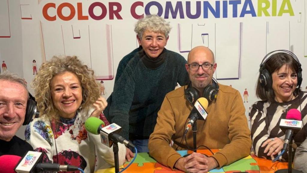 Parte de los autores de 'Caparrós' en Color Comunitaria.