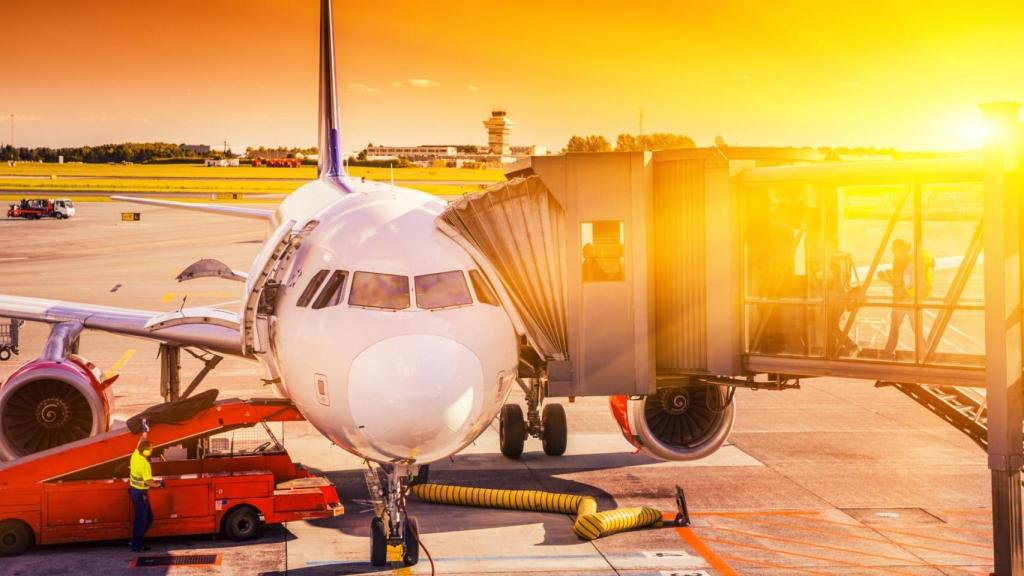 Avión a punto de despegar