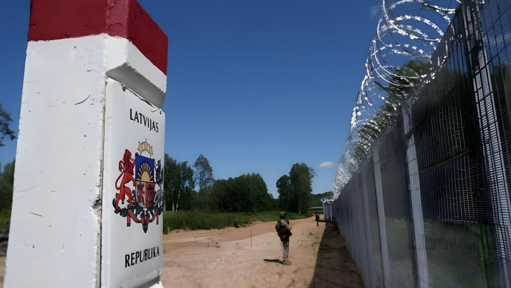 Imagen de la valla establecida por Letonia