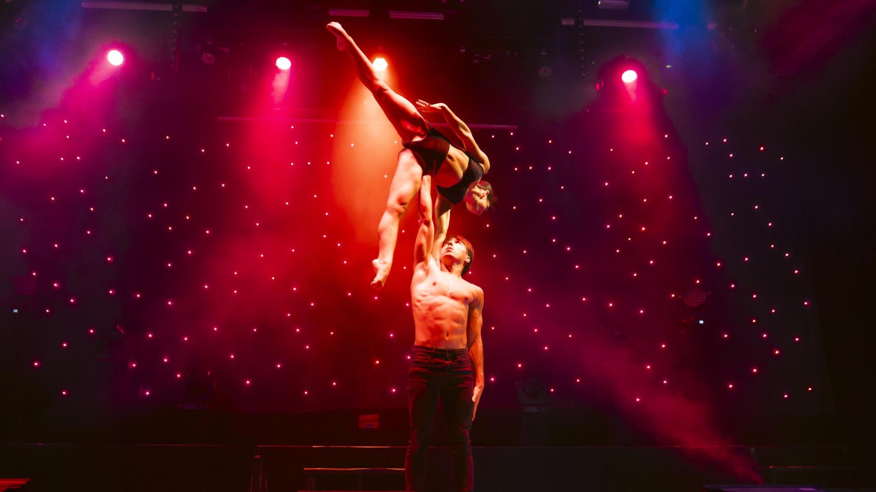 Valeria y Francesco durante uno de sus números