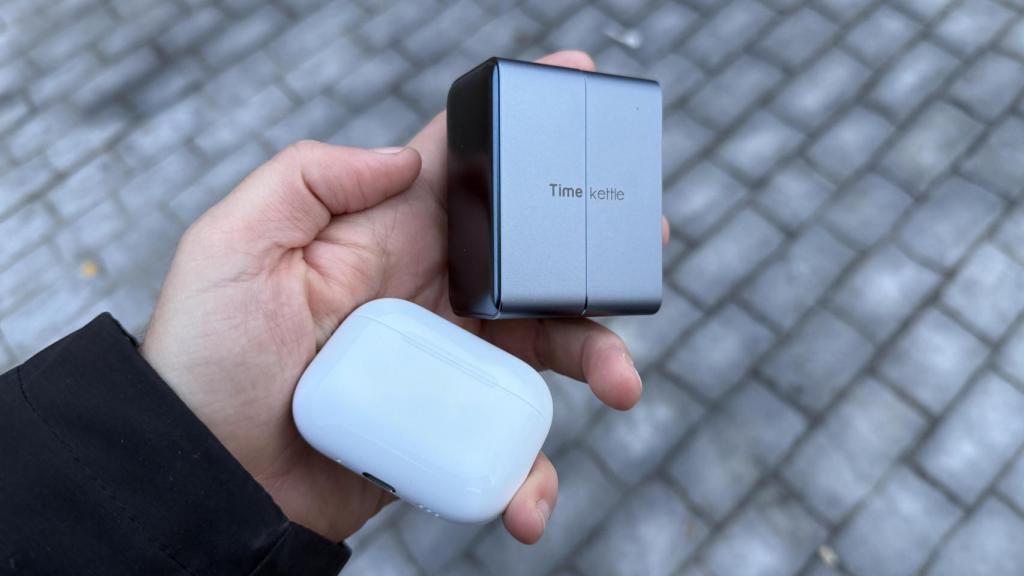 Estuche de Timekettle W4 y AirPods Pro