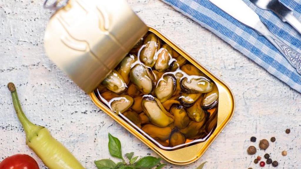Lata de mejillones en escabeche.