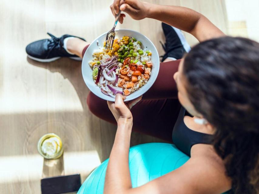 La obsesión con el ejercicio y la dieta pueden ser señales de alarma.