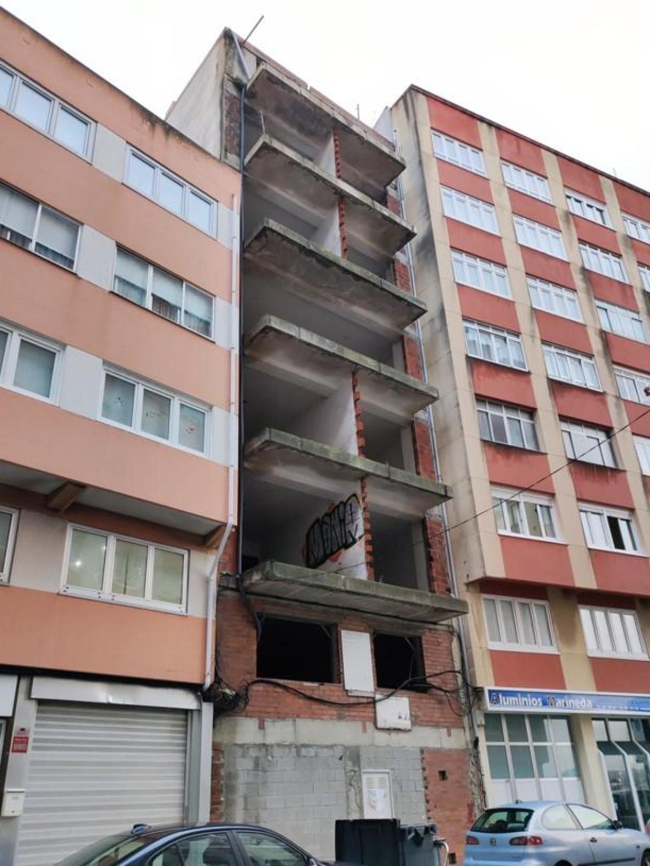 Esqueleto de la calle Carretera de Circunvalación, en Monte Alto.