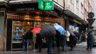Colas en Flory, en A Coruña, para hacerse con un roscón de Reyes.