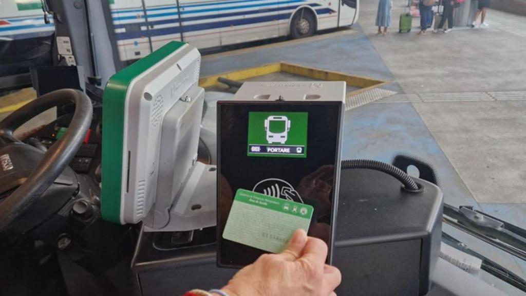 Tarjeta del Consorcio de Transportes.