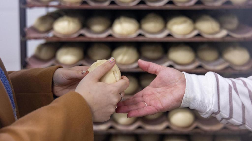 Pan de elaboración propia del obrador pastelería Lara.