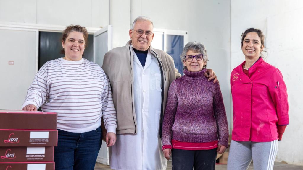 Familia del obrador pastelería Lara ubicado en Magán (Toledo).