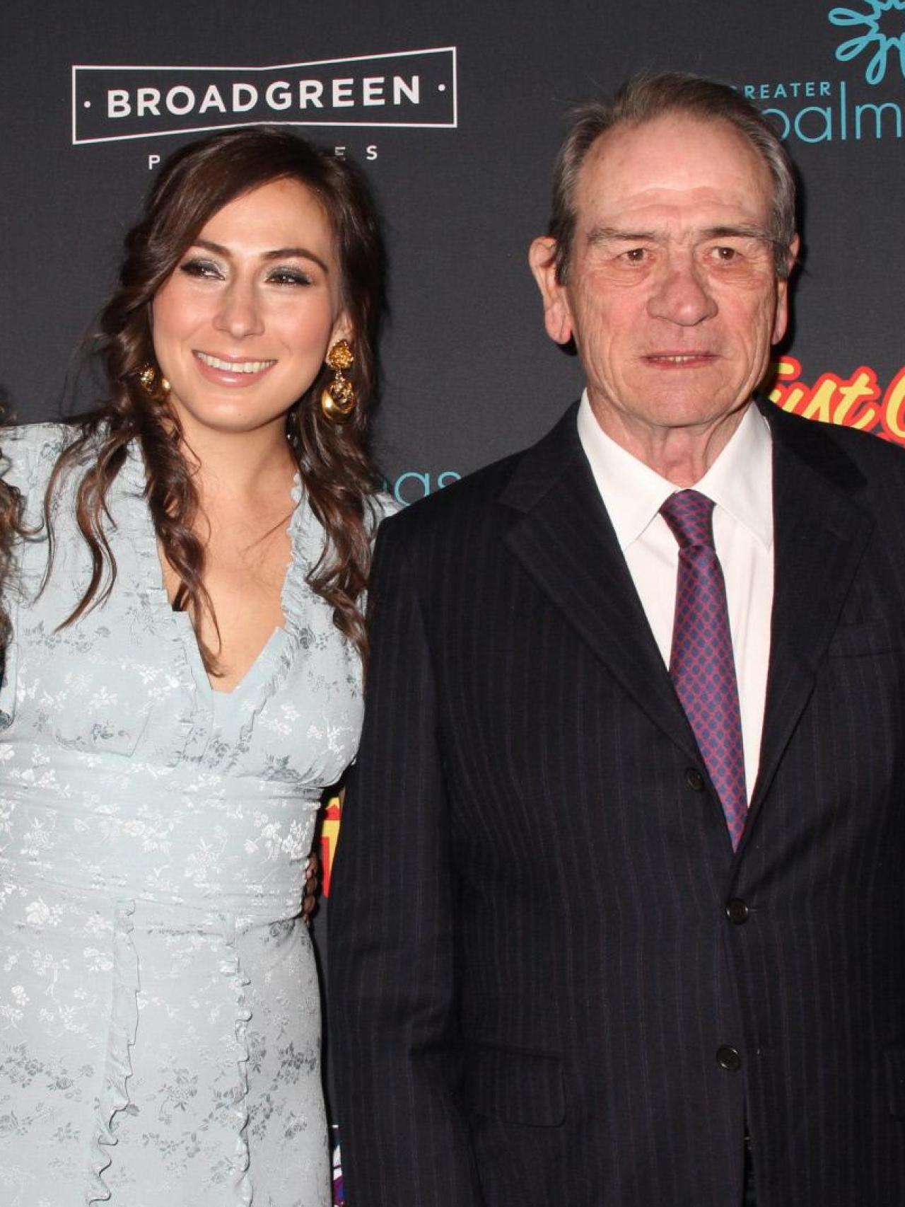 Tommy Lee Jones junto a su hija.