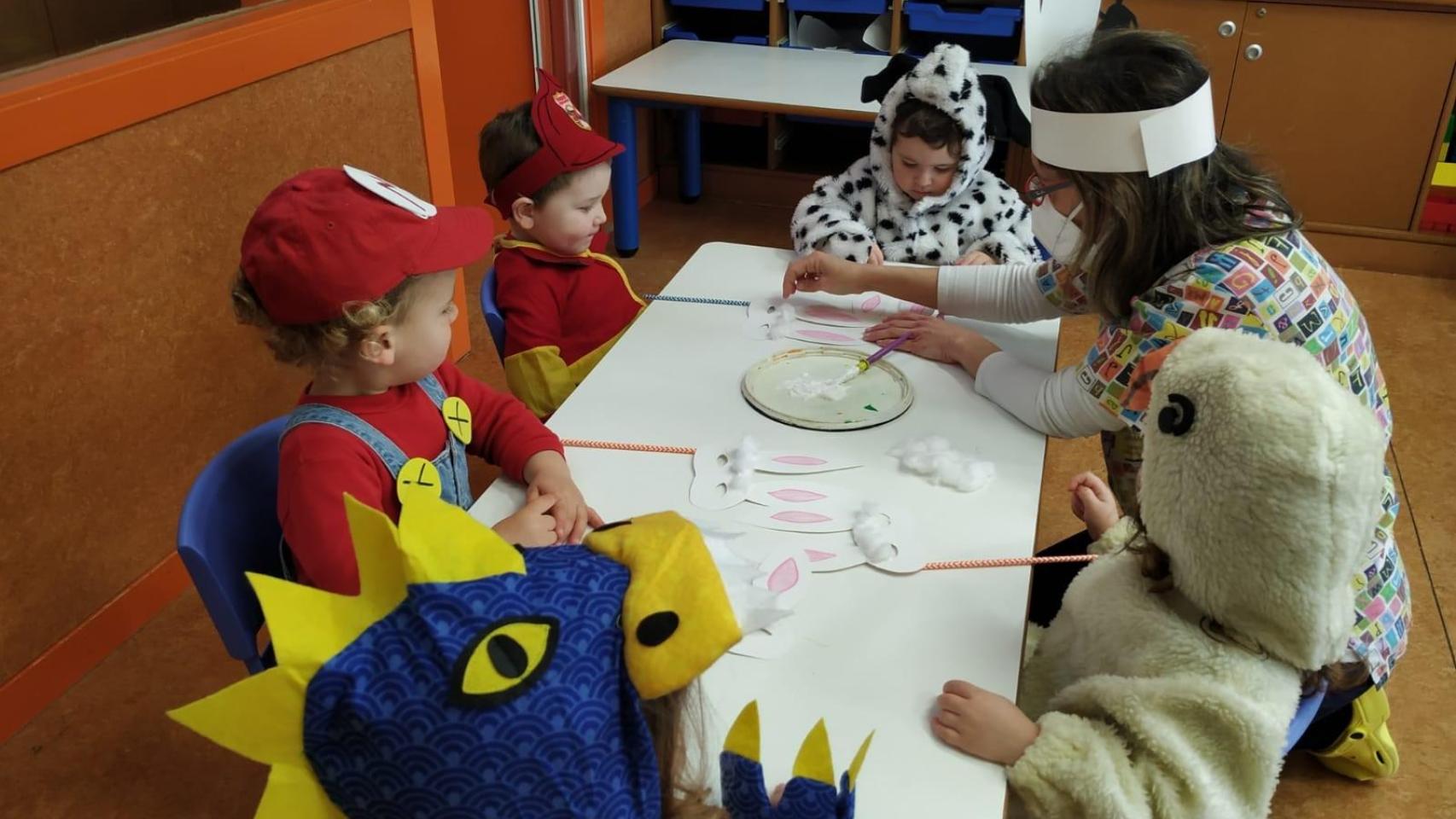 Abierto el plazo para el programa de conciliación en Carnaval y para el espacio María Miramontes de Santiago