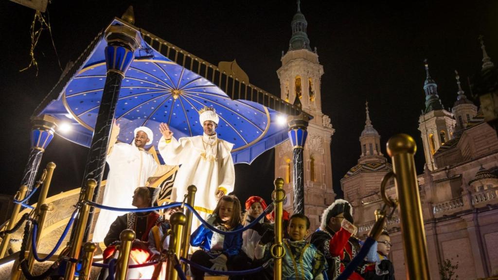 Cabalgata de los Reyes Magos en Zaragoza.