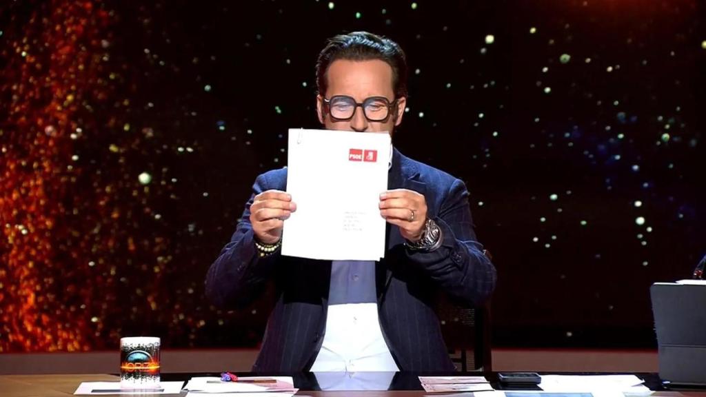 Iker Jiménez ha analizado, junto a su equipo de colaboradores, los escándalos que sacuden al PSOE.