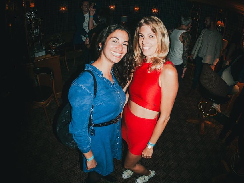 Los encuentros se dan cada semana y se mezclan personas de diferentes lugares.