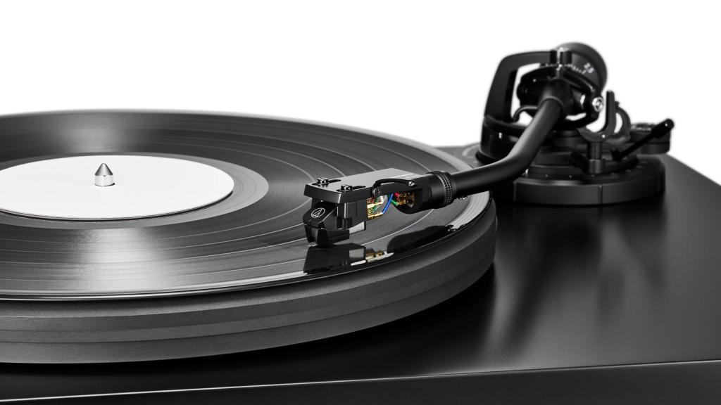 Audio Technica AT-LP7X.