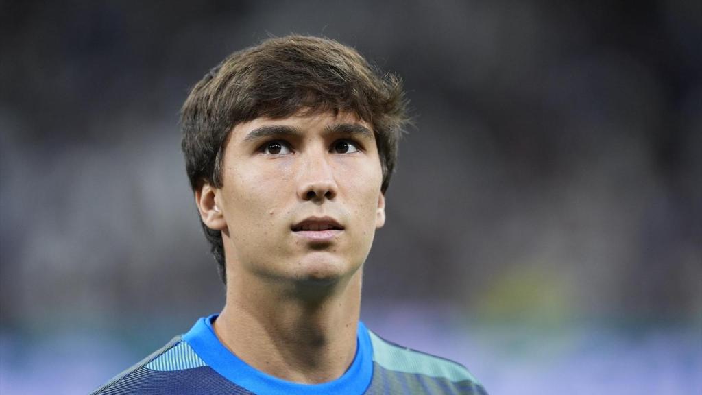 Gonzalo García, en un calentamiento con el Real Madrid