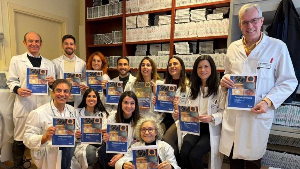 Gerencia de Alcázar de San Juan participa en la publicación del primer libro en español que aborda íntegramente la pseudoexfoliación.