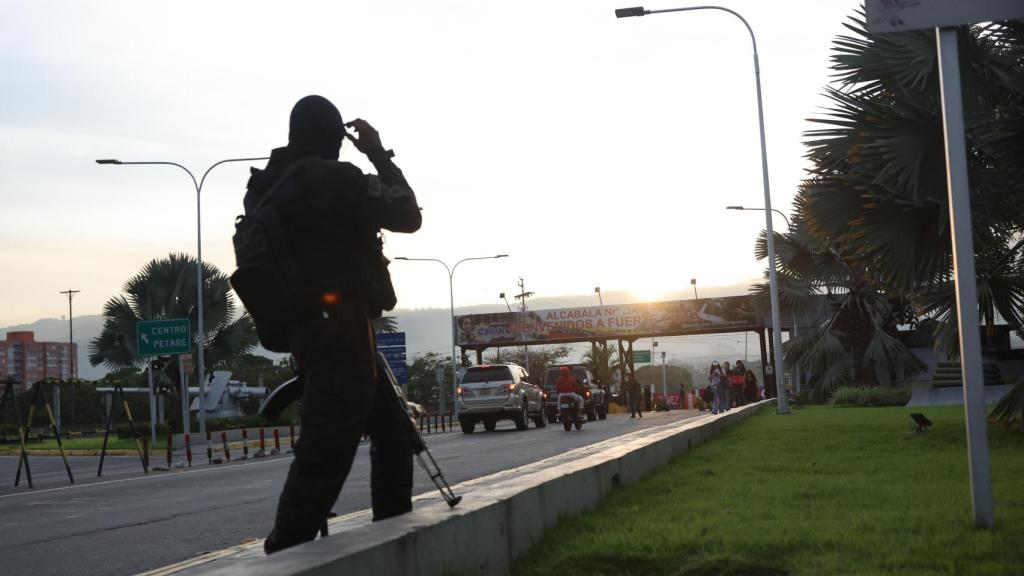 Controles en las inmediaciones de Fuerte Tiuna
