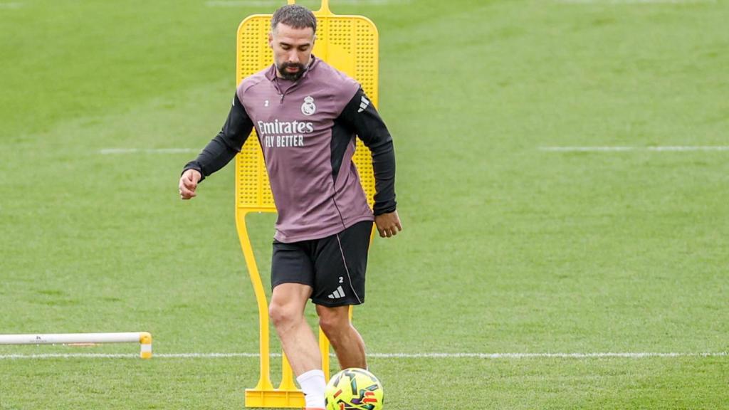 Dani Carvajal treinou com o grupo neste sábado.