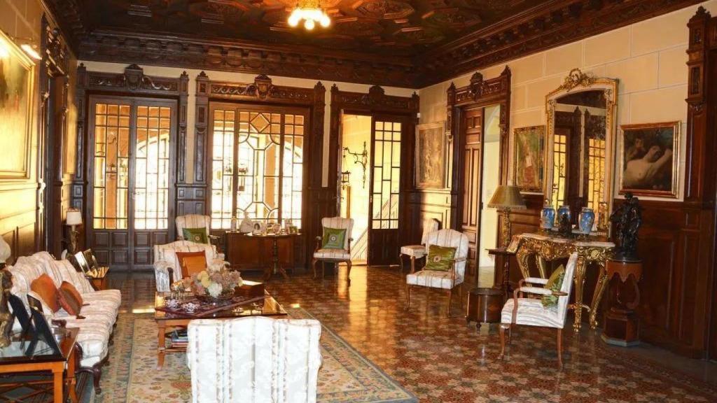 Salón del palacete ubicado en Ciudad Real.